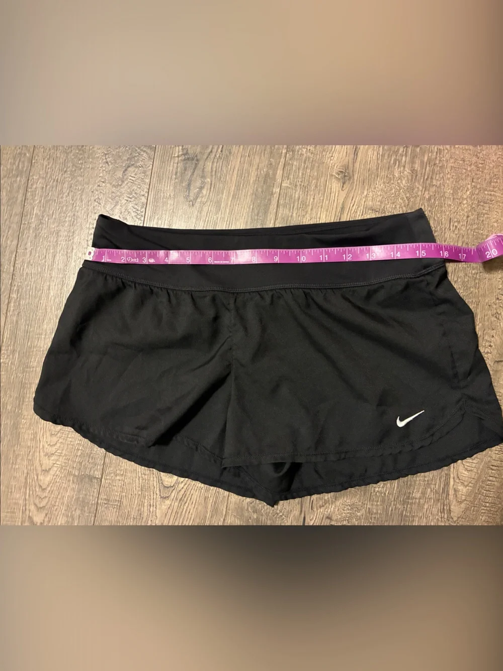 Women's Nike Effortless Essential Board Shorts - Size: M? See Measurements